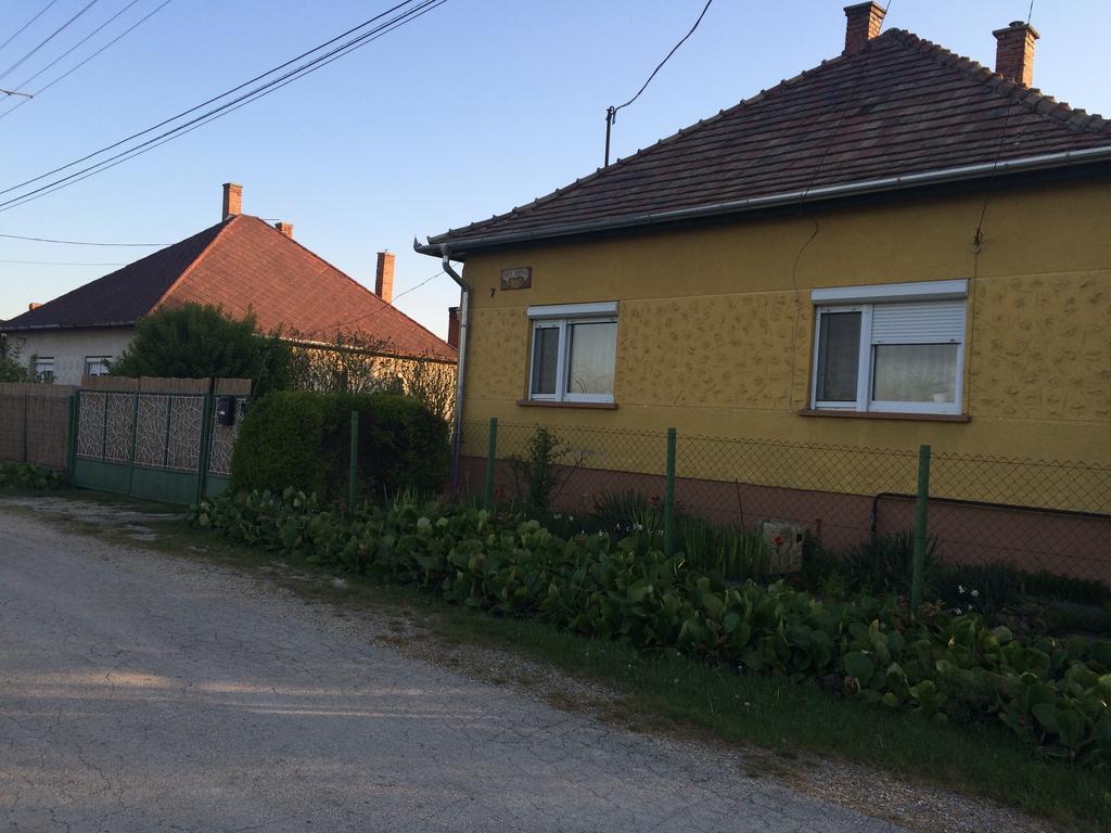 Ferenc Wellnes Apartment Csajág Εξωτερικό φωτογραφία